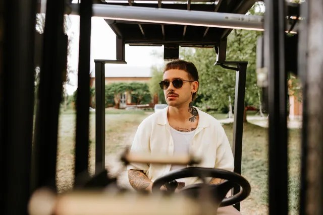 KLIPPREMIER: Dzsúdló – KELET ft. Signo