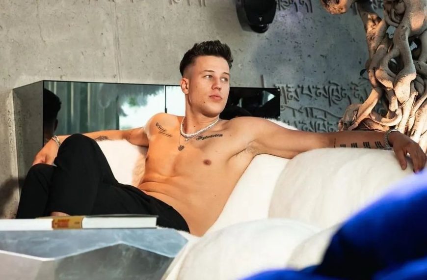T. Danny – VIDÉKI CSAJSZI